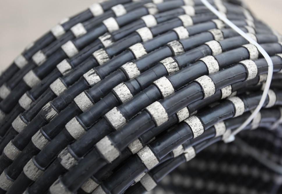 Rubberized Diamond wire saw for granite quarrying